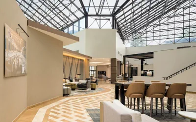Photo 3 - Sheraton Detroit Metro Airport