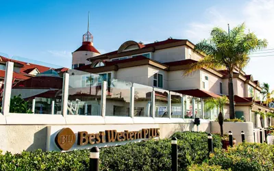 Photo 2 - Best Western Plus Suites Hotel Coronado Island