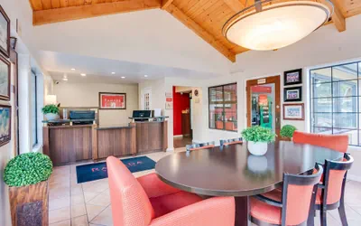Photo 3 - Ramada by Wyndham Mountain View