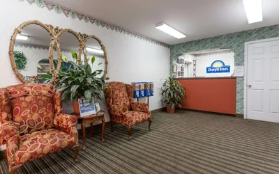 Photo 4 - Days Inn by Wyndham Dickson