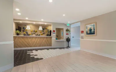 Photo 5 - Best Western Plus All Suites Inn