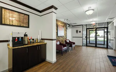 Photo 4 - Red Roof Inn Gurnee - Waukegan