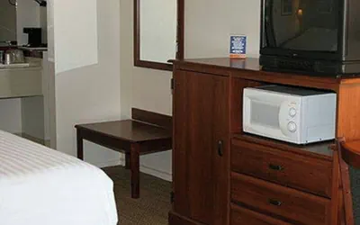 Photo 5 - Weatherford Heritage Inn