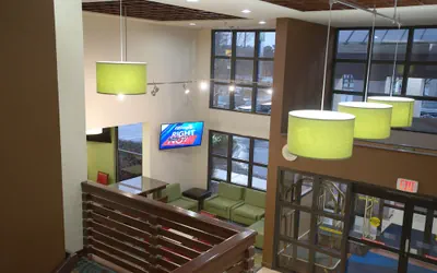 Photo 2 - Holiday Inn Express Anderson by IHG
