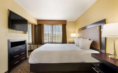Photo 5 - Best Western Escondido Hotel