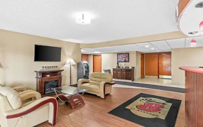 Photo 4 - Super 8 by Wyndham Sturtevant/Racine