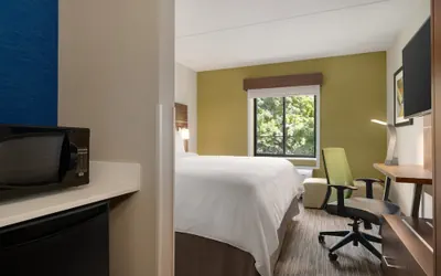 Photo 4 - Holiday Inn Express Plattsburgh by IHG