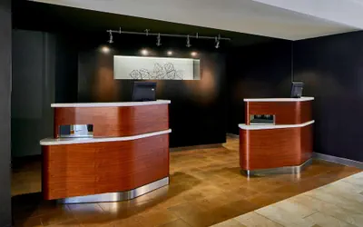 Photo 2 - Sonesta Select Raleigh Durham Airport Morrisville