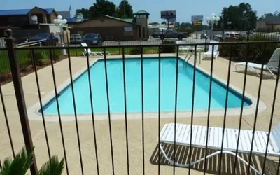 Photo 2 - Xecutive Inn and Suites