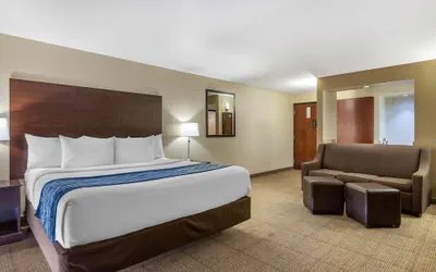 Photo 5 - Comfort Inn Grand Rapids Airport