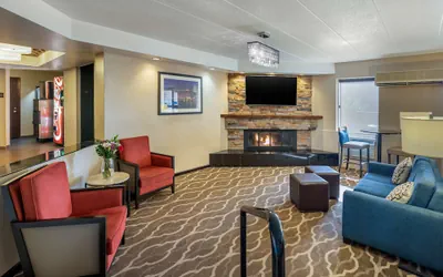 Photo 4 - Comfort Inn Grand Rapids Airport