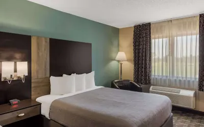 Photo 3 - Quality Inn Galesburg near US Highway 34 and I-74