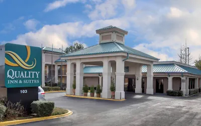 Photo 2 - Quality Inn & Suites Clinton - Jackson West