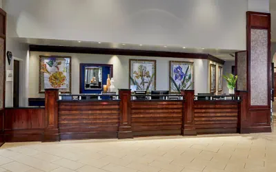 Photo 4 - Renaissance Mobile Riverview Plaza Hotel