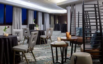 Photo 5 - Renaissance Mobile Riverview Plaza Hotel