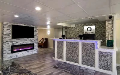 Photo 3 - Quality Inn Aurora - Naperville Area
