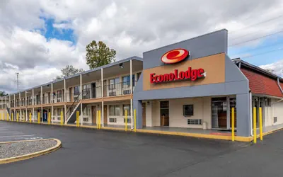 Photo 2 - Econo Lodge Charlottesville North - University Area