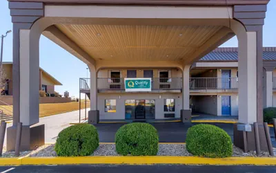 Photo 2 - Quality Inn Ashburn