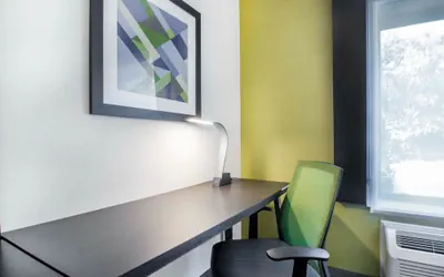 Photo 4 - Holiday Inn Express and Suites Albany Airport- Wolf Road by IHG