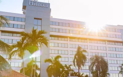 Photo 2 - Hilton Palm Beach PBI