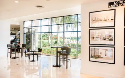 Photo 4 - Hilton Palm Beach PBI