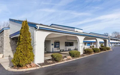 Photo 2 - Days Inn by Wyndham Kent - Akron