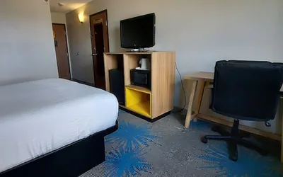 Photo 5 - Days Inn by Wyndham Willmar