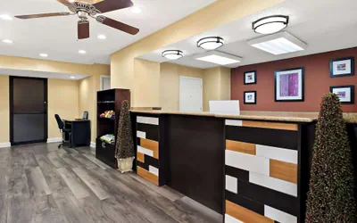 Photo 4 - Best Western Greenville Inn