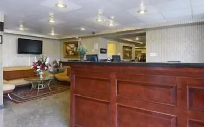 Photo 3 - Travelodge by Wyndham Parsippany