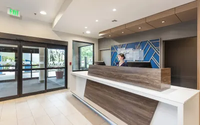 Photo 3 - Holiday Inn Express Bellingham by IHG