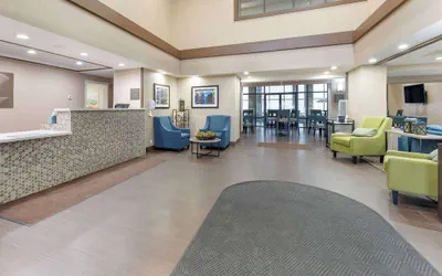Photo 3 - Comfort Inn & Suites Johnstown - Richland Town Center