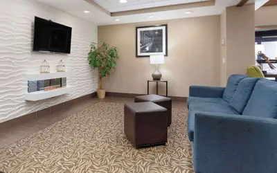Photo 5 - Comfort Inn & Suites Johnstown - Richland Town Center