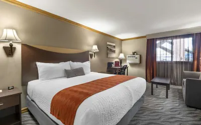 Photo 2 - Best Western Plus Rio Grande Inn