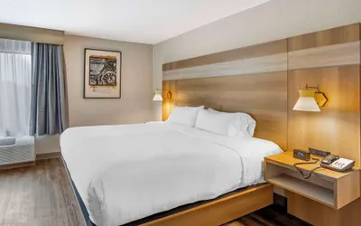 Photo 2 - Best Western Plus Heritage Rail-South York/I-83