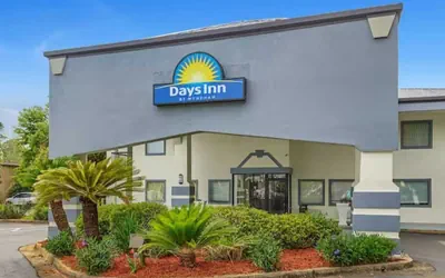 Days Inn by Wyndham Foley - North Gulf Shores