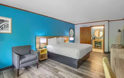 Photo 4 - Days Inn by Wyndham Foley - North Gulf Shores