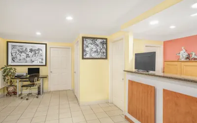 Photo 3 - Super 8 by Wyndham Sumter