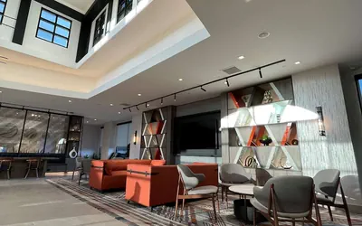 Photo 4 - DoubleTree by Hilton San Francisco South Airport Blvd