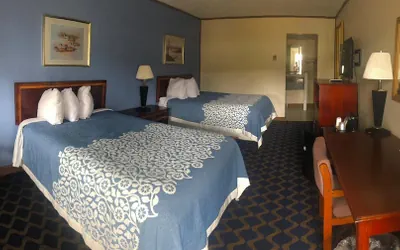 Photo 2 - Aderi Hotel Lewisburg