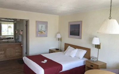 Travelodge by Wyndham Mackinaw City