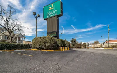 Photo 2 - Quality Inn & Suites Conference Center Statesboro Historic District