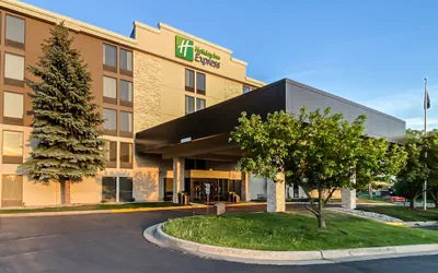 Holiday Inn Express Flint-Campus Area by IHG