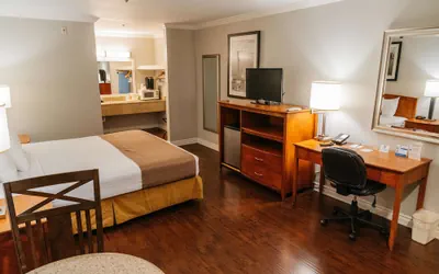 Photo 5 - Best Western Palm Garden Inn