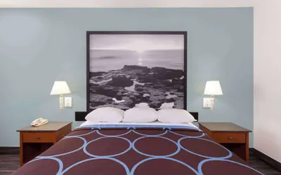 Photo 5 - Super 8 by Wyndham El Cajon/San Diego