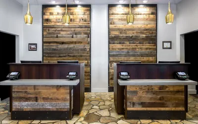 Photo 3 - Crowne Plaza Resort Asheville by IHG