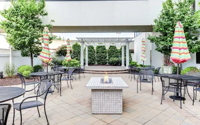 Photo 2 - DoubleTree by Hilton Hotel Binghamton
