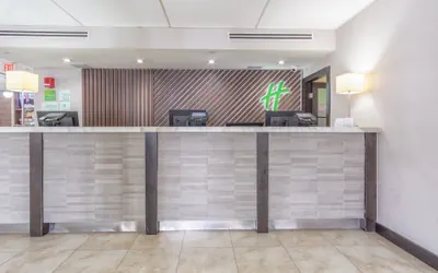 Photo 2 - Holiday Inn Miami - International Airport by IHG