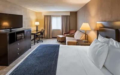 Photo 5 - Best Western Greenfield Inn