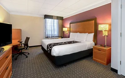 Photo 5 - La Quinta Inn & Suites by Wyndham Tacoma - Seattle