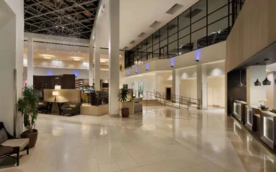Photo 2 - DoubleTree by Hilton Stamford